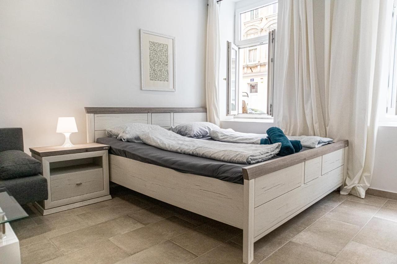 9 Min From City Center - Lovely Studio Near U1 Reumannplatz Wien Exterior foto
